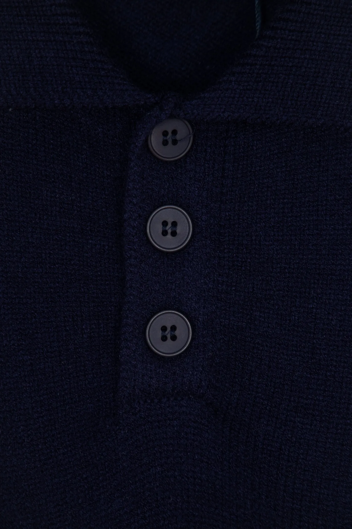 P240 2025 Ralph Lauren #ootddailywear #Autumn and winter sweater #Knitted sweater outfit #ralph lauren sweater #Can be worn by both men and women I finally waited until the Ralph men’s twist sweater half-button chest shirt was put on and it’s finally here! The hottest half-zip sweater! Limited editions every year, there won’t be many models in the store! Ralph Lauren men's half-button sweater has a really nice shape. It can be worn alone or as a coat. It can be worn outside or worn with a shirt~100% pure cotton. #Practical wear. Color, white, navy blue, khaki, gray, size S to Limited editions every year, there won’t be many models in the store! Ralph Lauren men's half-zip twist sweater [Fire R] has a really nice shape. It can be worn alone or as a jacket. It can be worn inside or outside, or it can be worn with a shirt inside ~ 100% pure cotton #Practical wear,, style number, 8023. Color, white, navy blue, khaki, gray, size S to XL